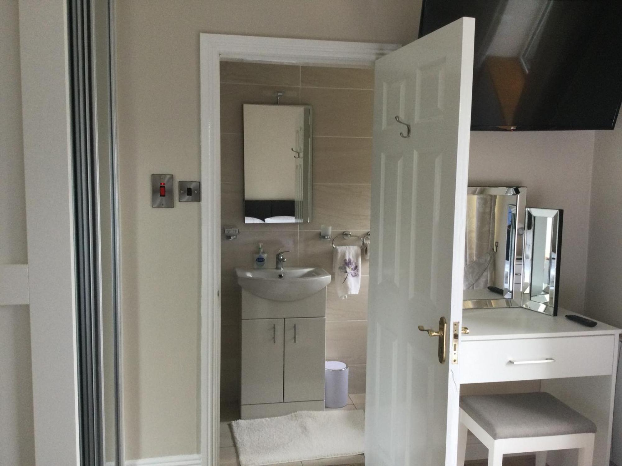 Adare Luxury Riverside Apartment Limerick Junction المظهر الخارجي الصورة